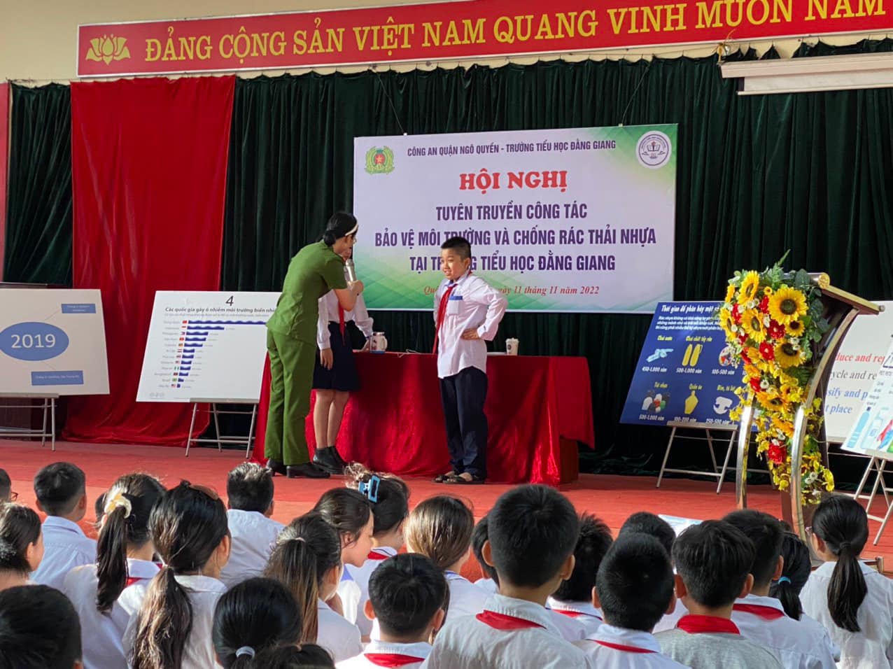 Tuyên truyền công tác bảo vệ môi trường và chống rác thải nhựa tại trường Tiểu học Đằng Giang